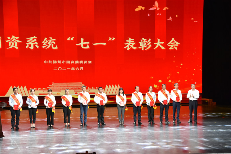 谢大棚.jpg